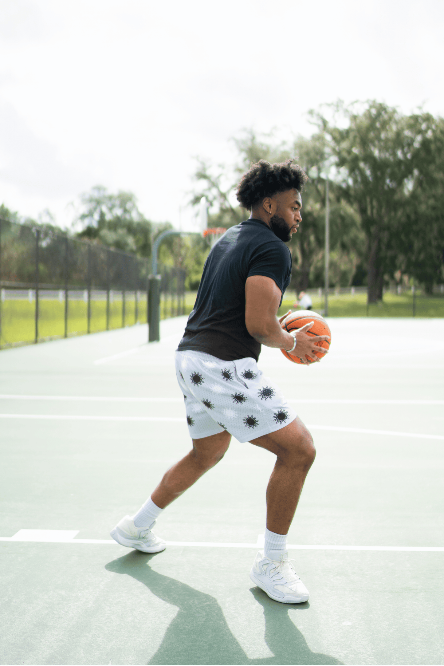 "DUALITY" Above-the-knee Mesh Shorts