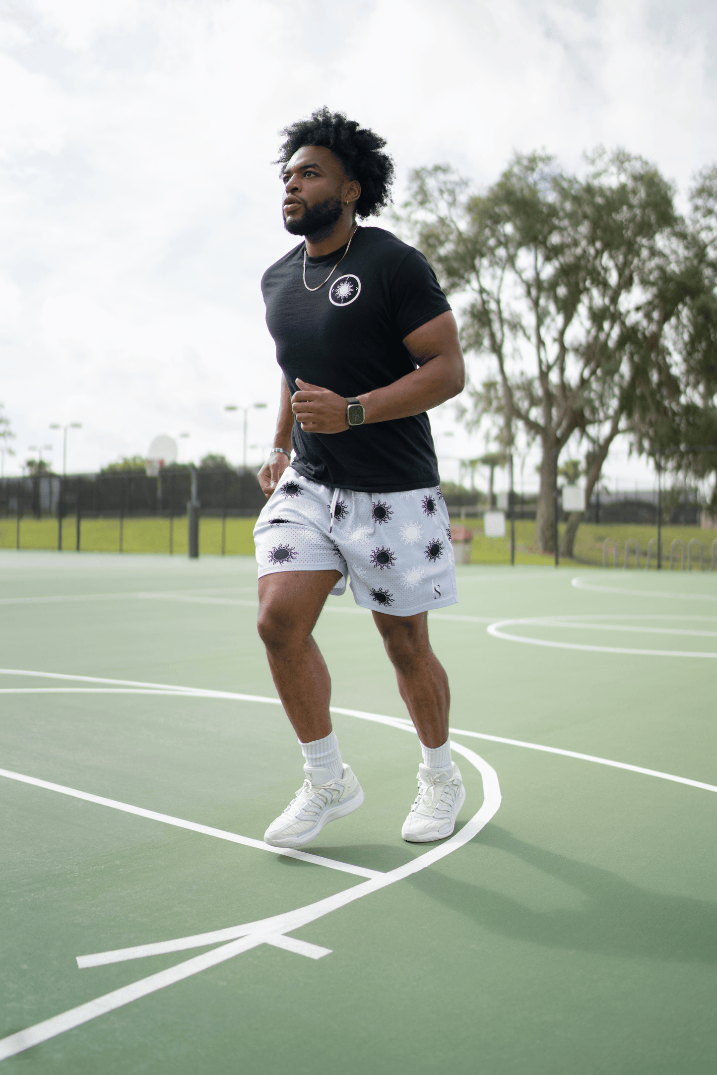 "DUALITY" Above-the-knee Mesh Shorts